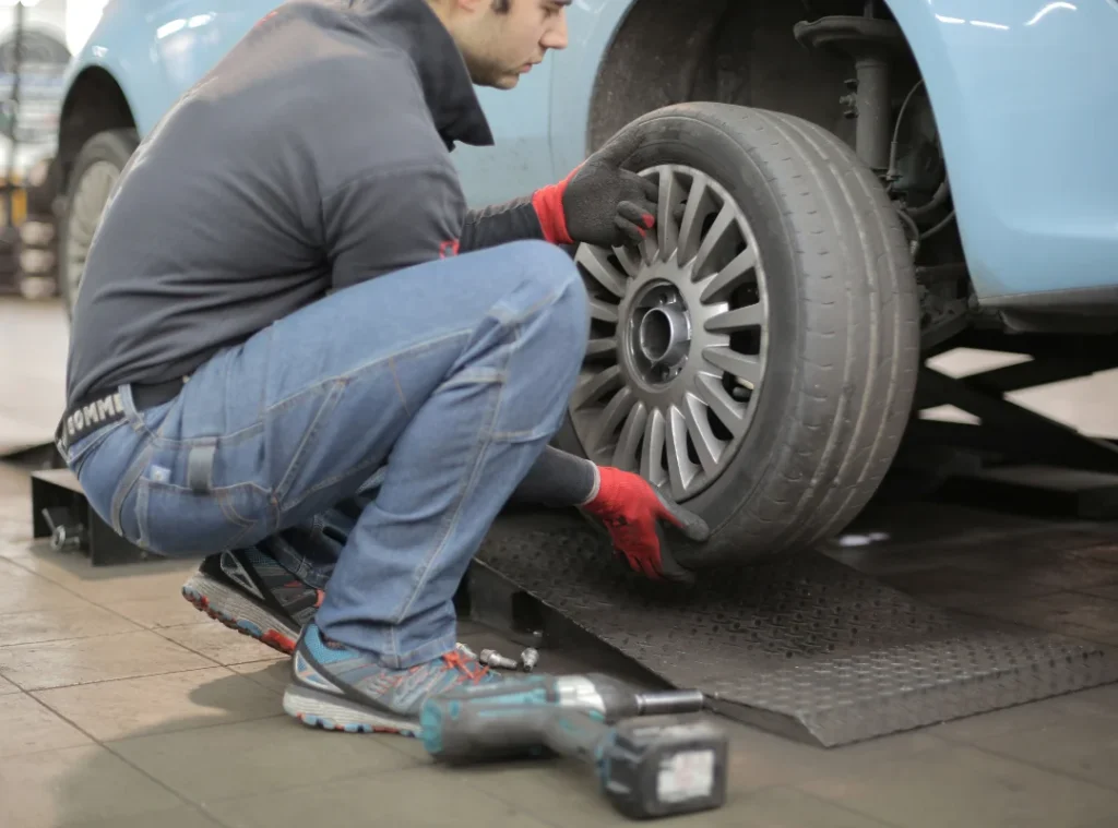 Who to call for tyre breakdown UK